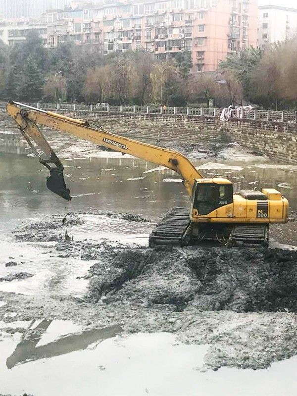 加長臂水路兩用挖掘機